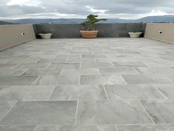 Makua Services Artificial grass